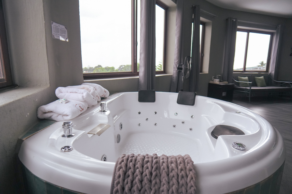 Jacuzzi habitación de la torre
